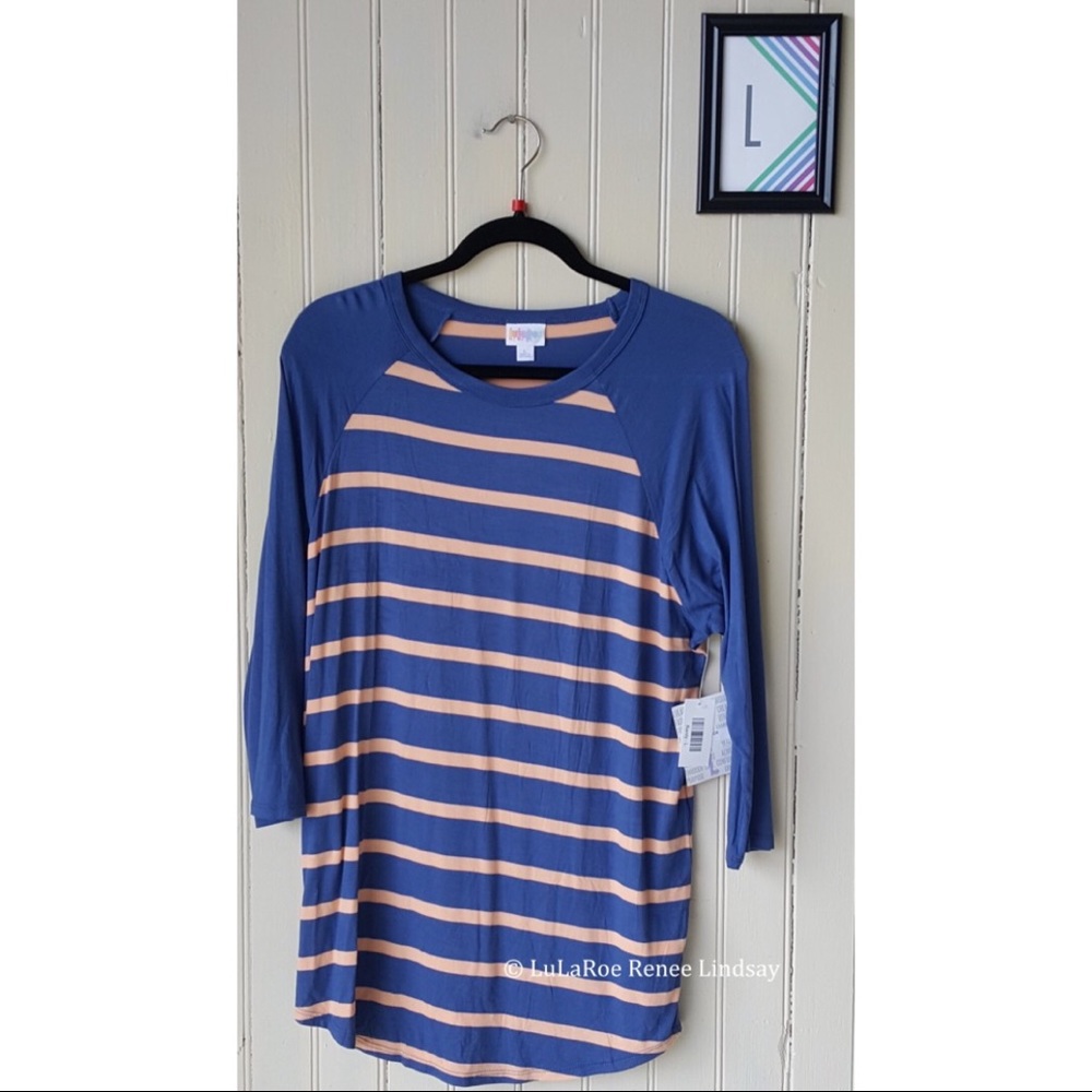 BNWT Lularoe Randy Tee